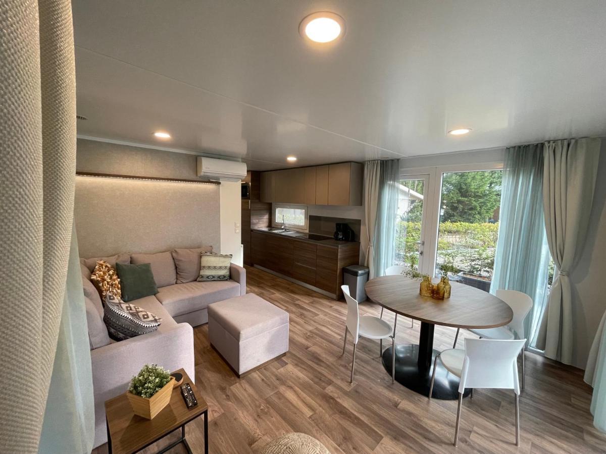 Chalet Het Edelhert Zutendaal Εξωτερικό φωτογραφία